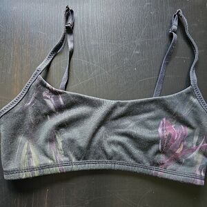 Lululemon bra *light support* adjustable straps size 6